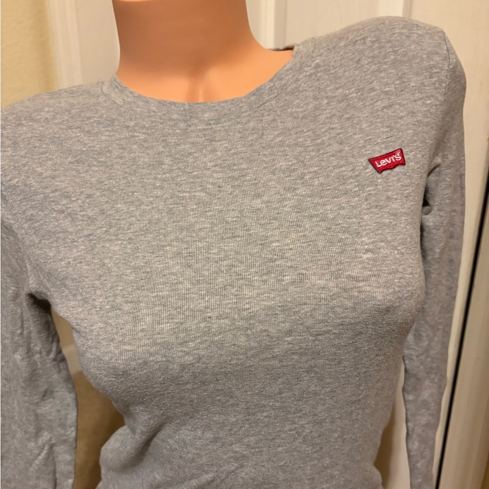 Levi’s Long Sleeve Top (Good Condition)